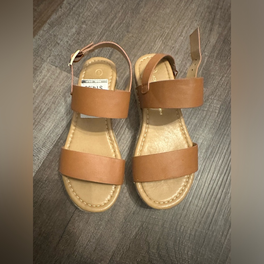 Girls sandals